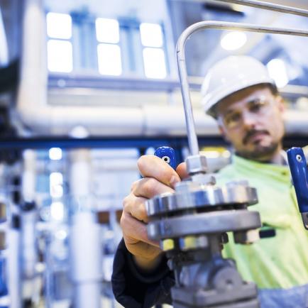Uniper engineer at work at a gas power station in Öresundsverket, Sweden