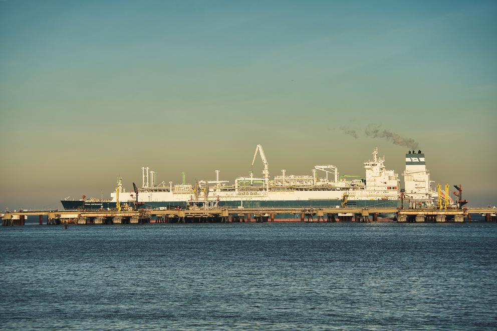 LNG shipping